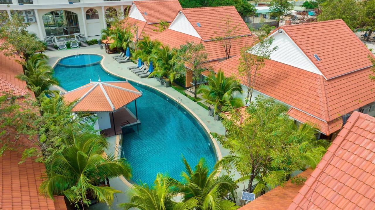 Sea Breeze Hotel & Villa Sihanoukville Extérieur photo